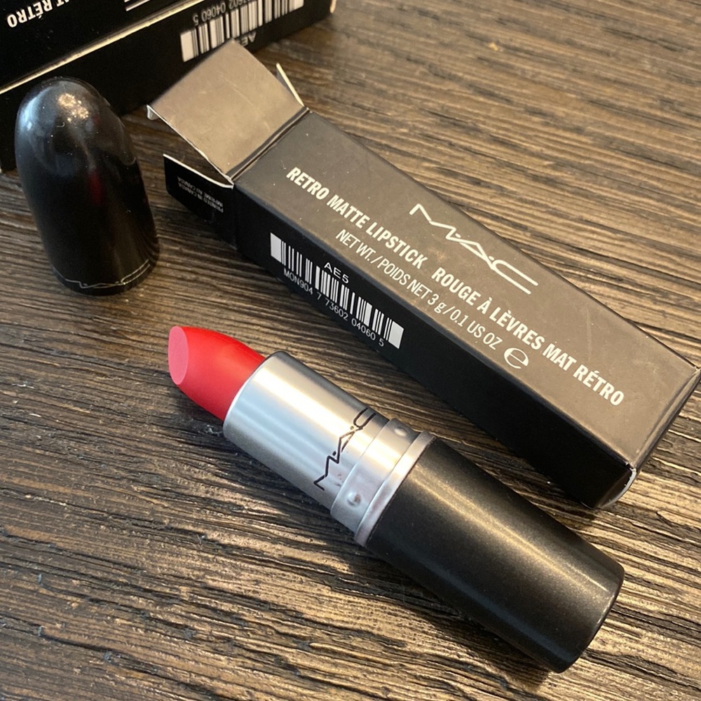 Mac Ruby Woo retro matte lipstick